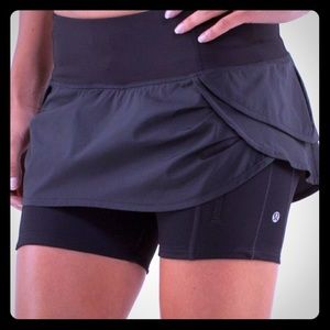Lululemon Run Speed Squad Skirt Size 6